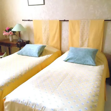 Au Soleil D'albi Bed & Breakfast 2*